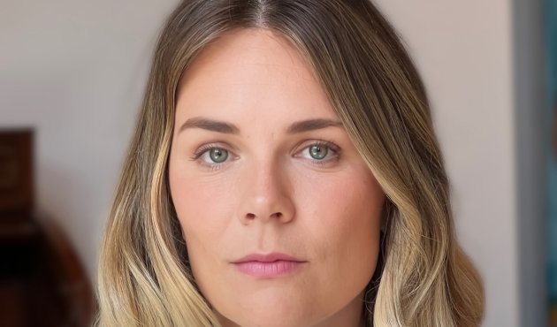 Porträt Caro Claire Burke 