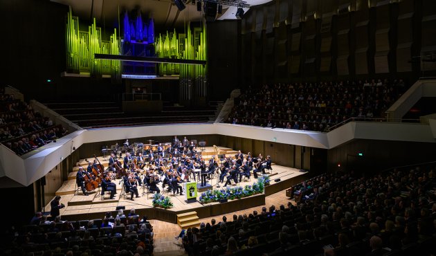 Blick in den Saal mit Gewandhaus-Orchester