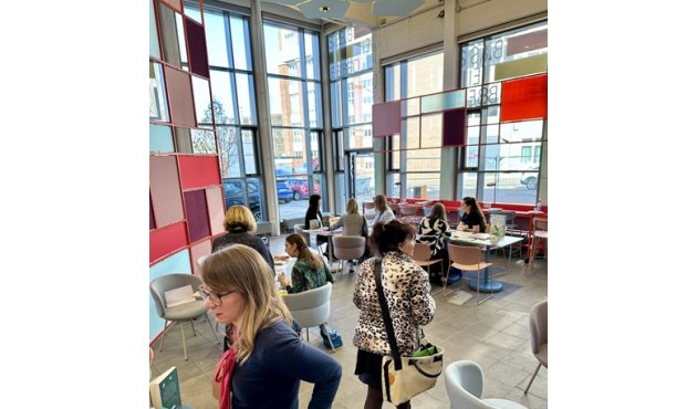 Treffpunkt der Pressebörse: Das Foyer von Bastei Lübbe