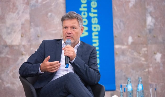 Robert Habeck in der Gesprächsrunde