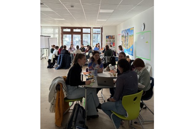 Projektarbeit beim Präsenztreffen der Zukunfts-AG 