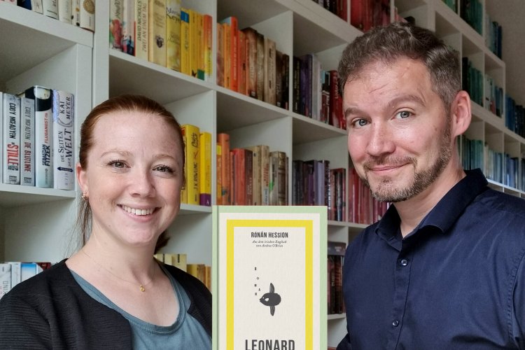 Frauke Meurer und Torsten Woywod mit Buch