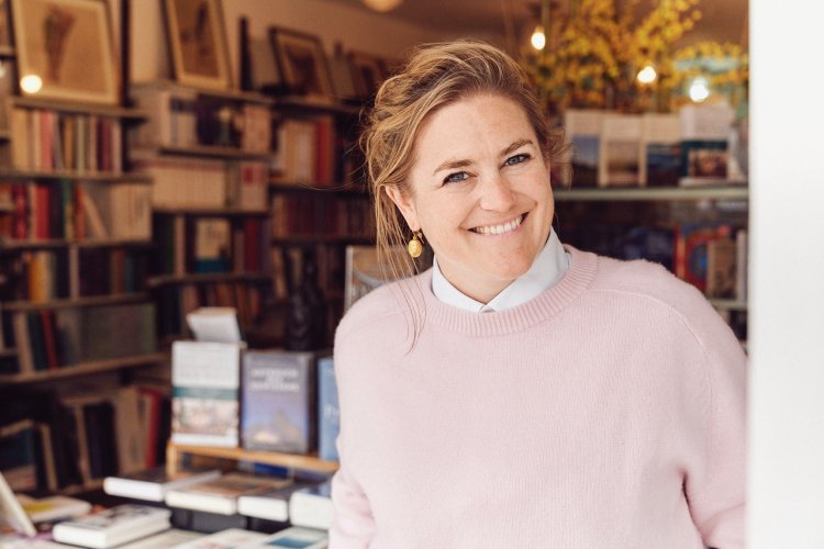 Caroline Ditting in der Büchertruhe
