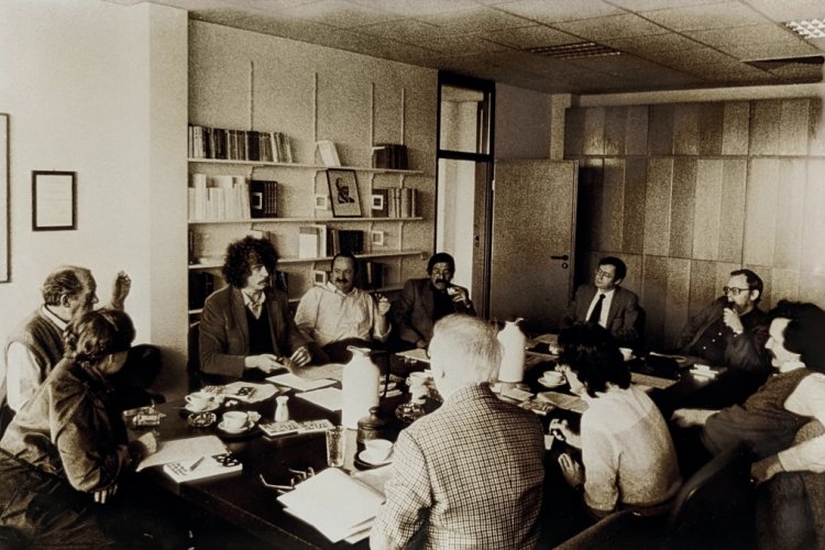 Redaktionssitzung 1980: Carola Stern, Heinrich Böll, Johano Strasser, Heinz Ludwig Arnold, Günter Grass, Berndt Oesterhelt, Heinrich Vormweg und Erdmann Linde, Dieter Vollendorf und Tomás Kosta (v. l. n. r.)