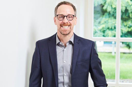 Publisher Consultants und mintloop bündeln Kompetenzen bei KI-Beratung