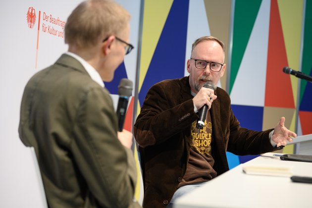 Dietmar Dath im Gespräch mit dem Moderator