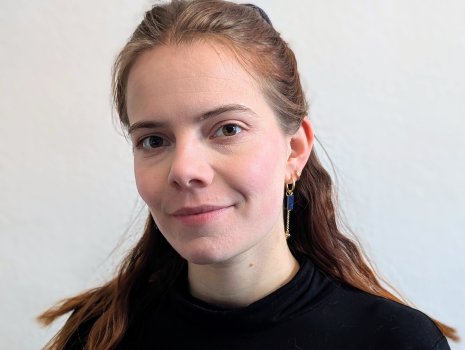 Porträtfoto von Jule Heer