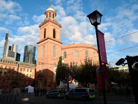 Die Paulskirche in der Oktobersonne